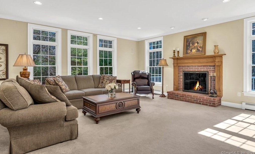 61 Sugar Bush Ln, Tolland CT 06084-2166 exterior