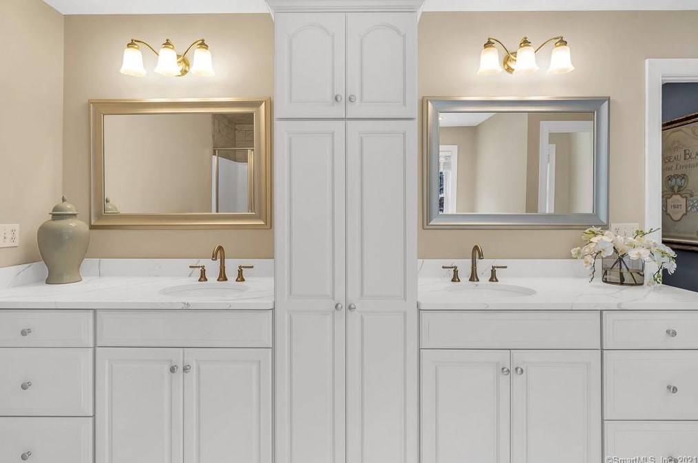 61 Sugar Bush Ln, Tolland CT 06084-2166 exterior