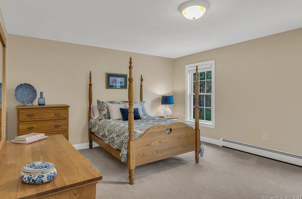 61 Sugar Bush Ln, Tolland CT 06084-2166 exterior