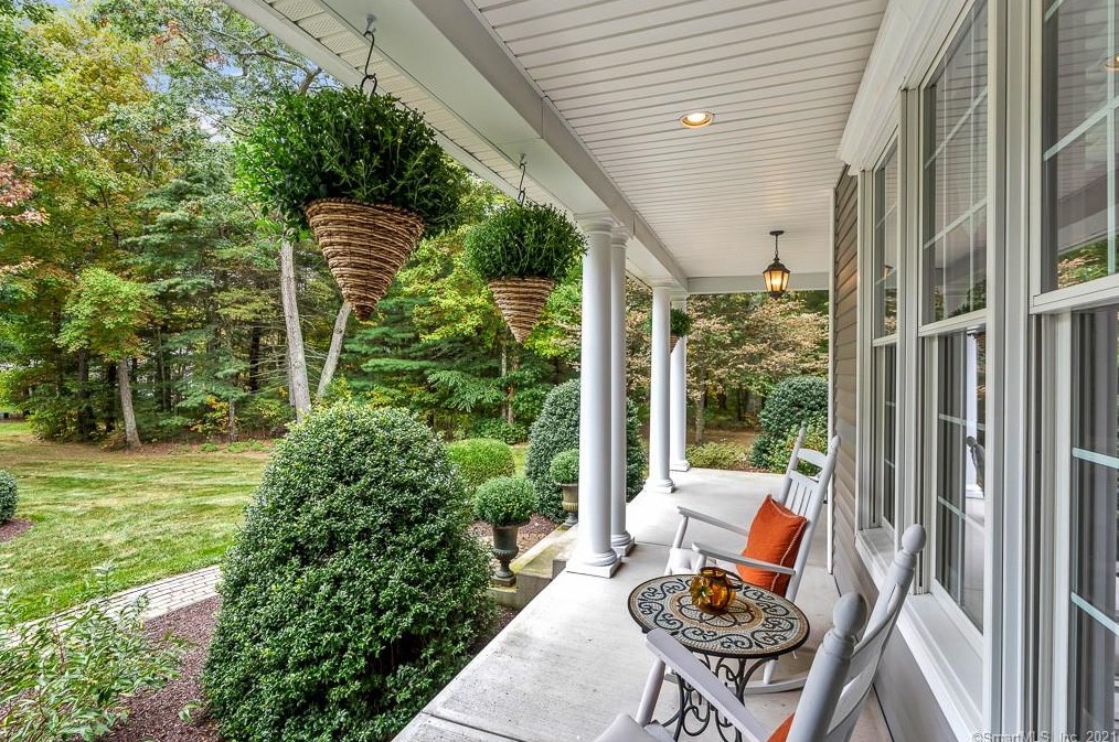 61 Sugar Bush Ln, Tolland CT 06084-2166 exterior