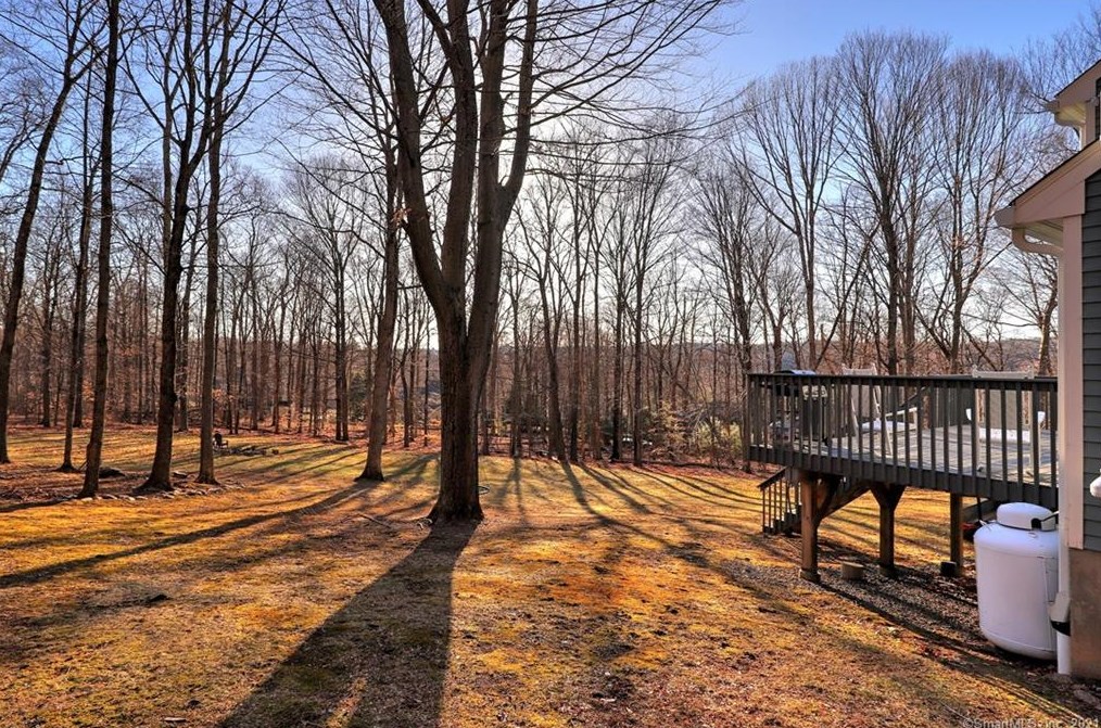 613 Patriot Rd, Southbury CT  06488-3223 exterior