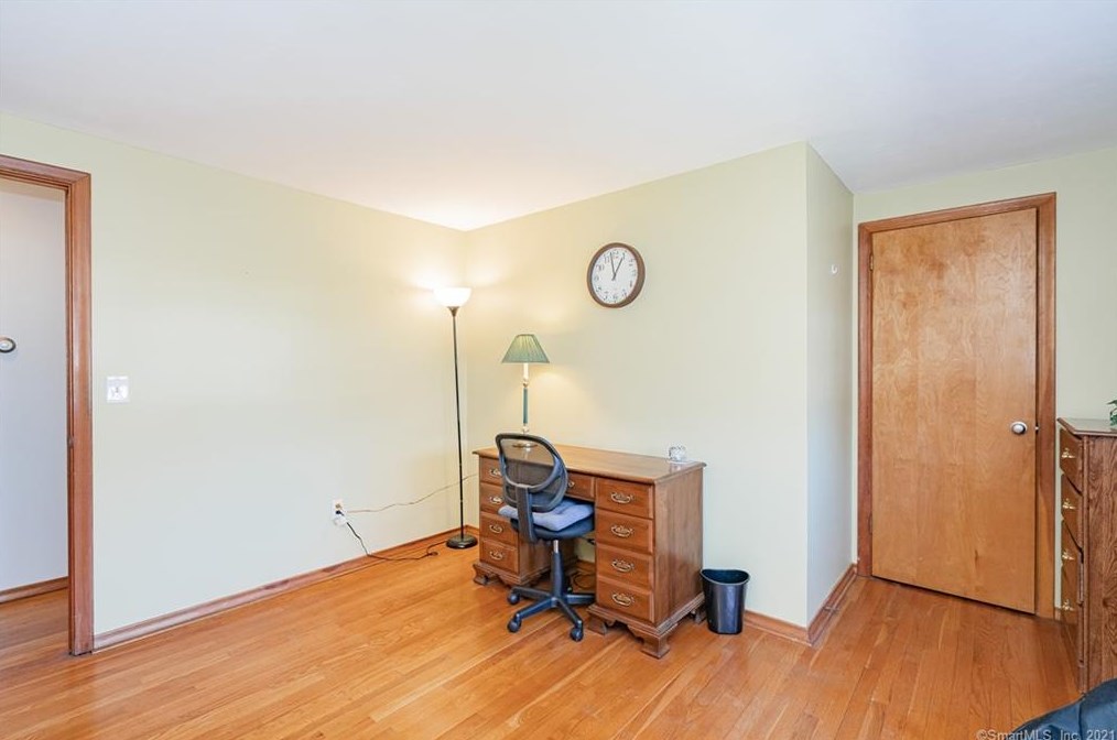 124 Huntington Dr, Vernon CT  06066-4610 exterior