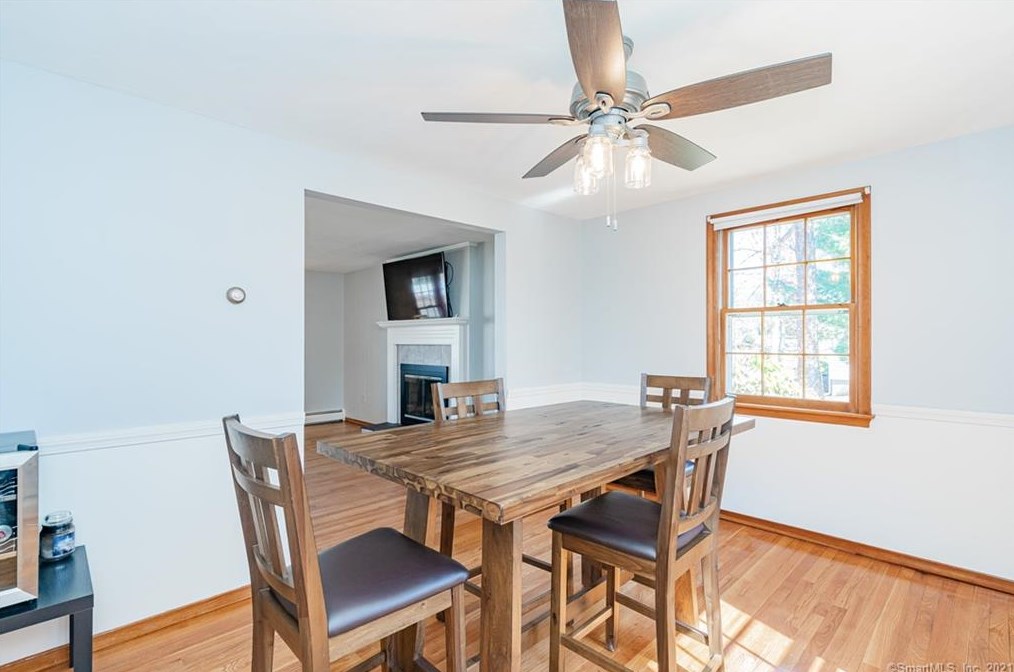 124 Huntington Dr, Vernon CT  06066-4610 exterior