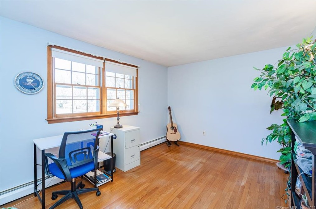 124 Huntington Dr, Vernon CT  06066-4610 exterior