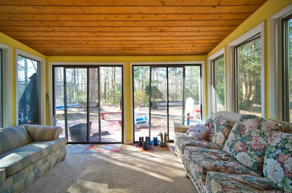 5 Shanda Ln, Tolland CT  06084-3952 exterior