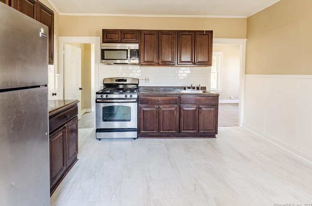 58 South Ave, Meriden CT  06451-7622 exterior