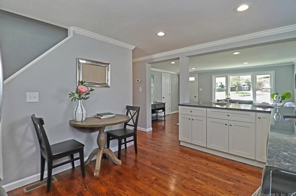 19 Pearl Rd, Union City CT  06770-3713 exterior