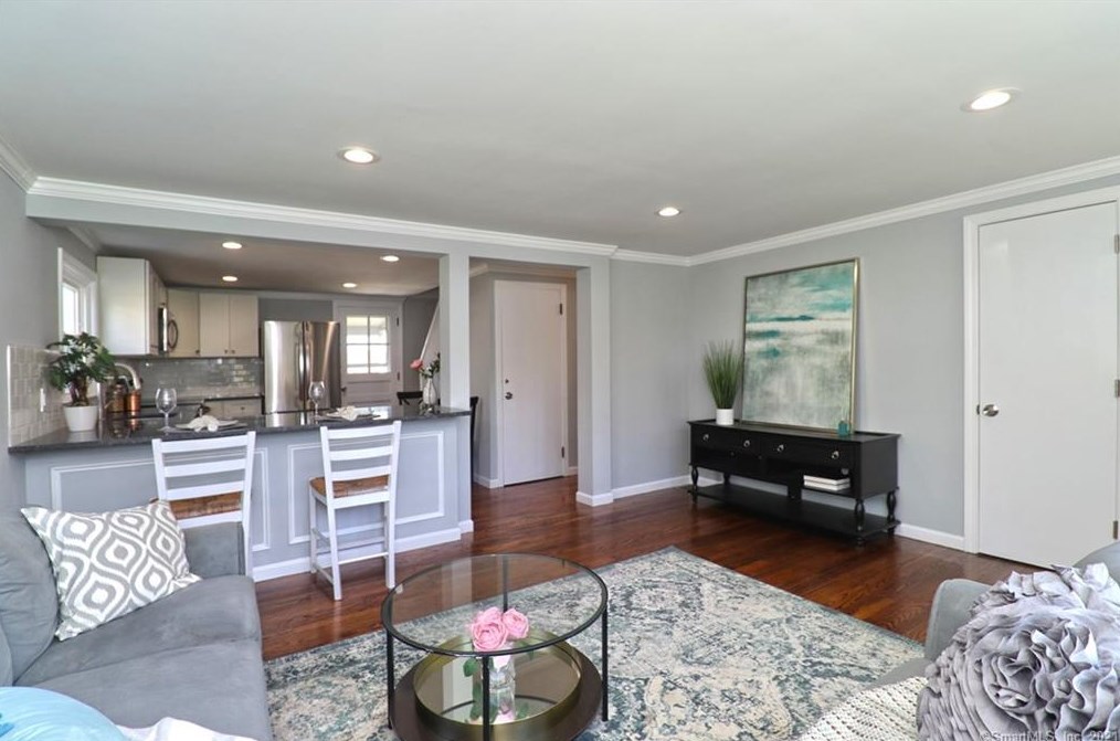 19 Pearl Rd, Union City CT  06770-3713 exterior