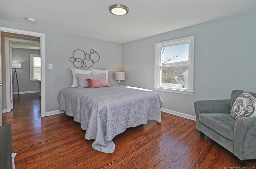 19 Pearl Rd, Union City CT  06770-3713 exterior