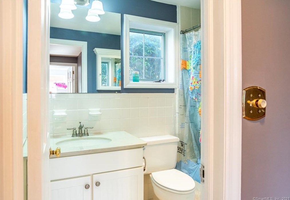 43 Chalburn Rd, West Redding CT  06896-1830 exterior