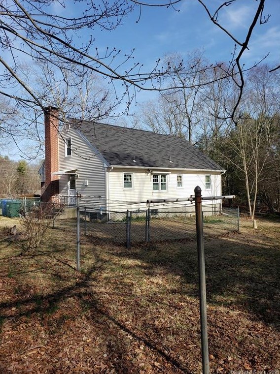 75 Dogwood Ln, Mystic CT  06355-1040 exterior