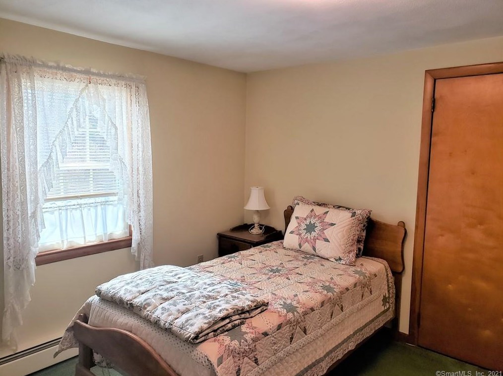 75 Dogwood Ln, Mystic CT  06355-1040 exterior