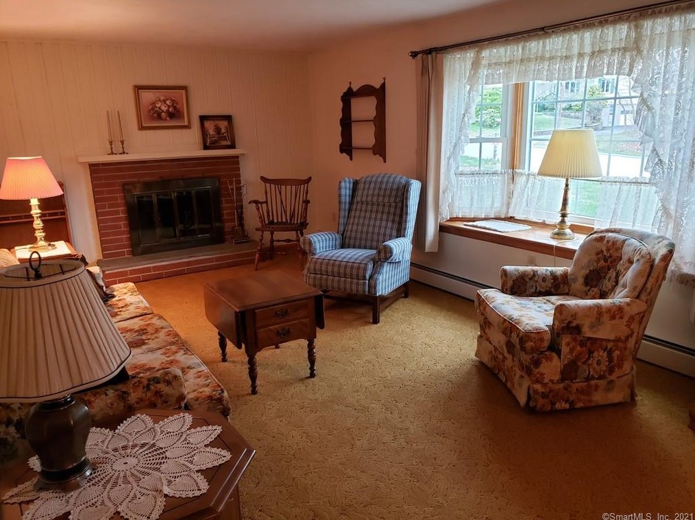 75 Dogwood Ln, Mystic CT  06355-1040 exterior