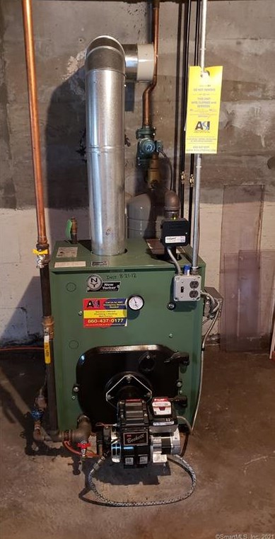 75 Dogwood Ln, Mystic CT  06355-1040 exterior