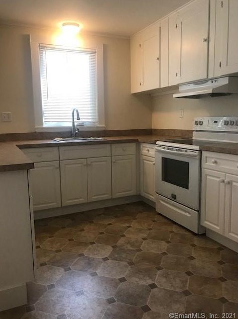 20 Water St, Guilford CT  06437-2861 exterior