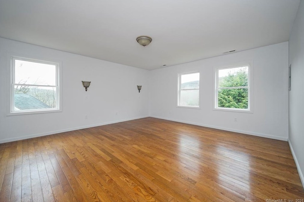 13 Pleasant View Dr, Washington Depot, CT 06777