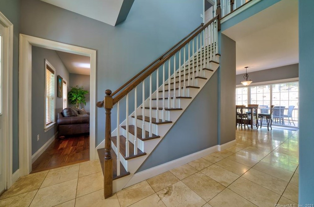 151 Losaw Rd, Winsted CT  06098-4127 exterior