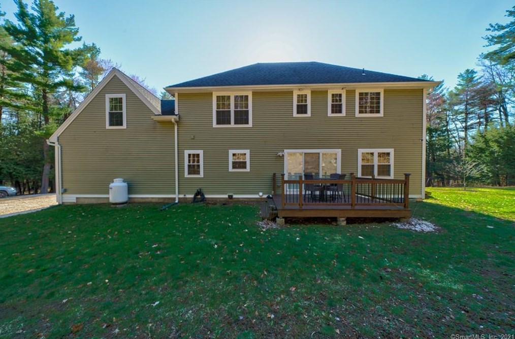 151 Losaw Rd, Winsted CT  06098-4127 exterior