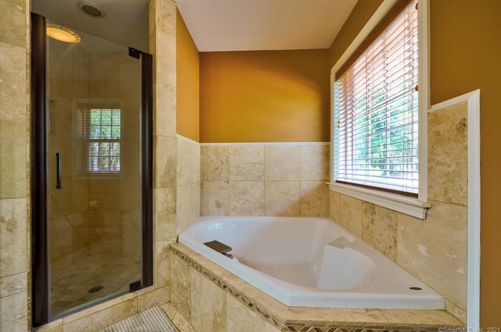 151 Losaw Rd, Winsted CT  06098-4127 exterior
