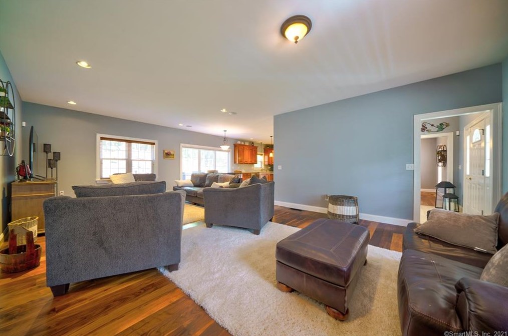 151 Losaw Rd, Winsted CT  06098-4127 exterior