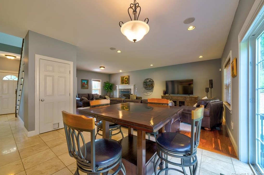 151 Losaw Rd, Winsted CT  06098-4127 exterior