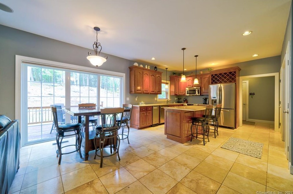 151 Losaw Rd, Winsted CT  06098-4127 exterior