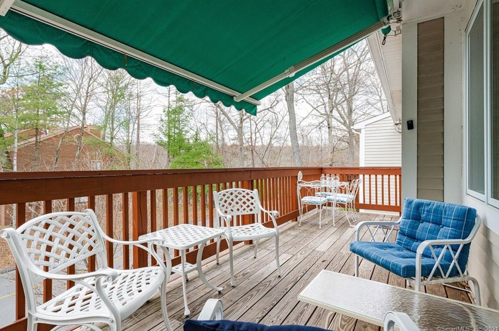 2 Ivoryton Pl, Avon CT  06001-4573 exterior