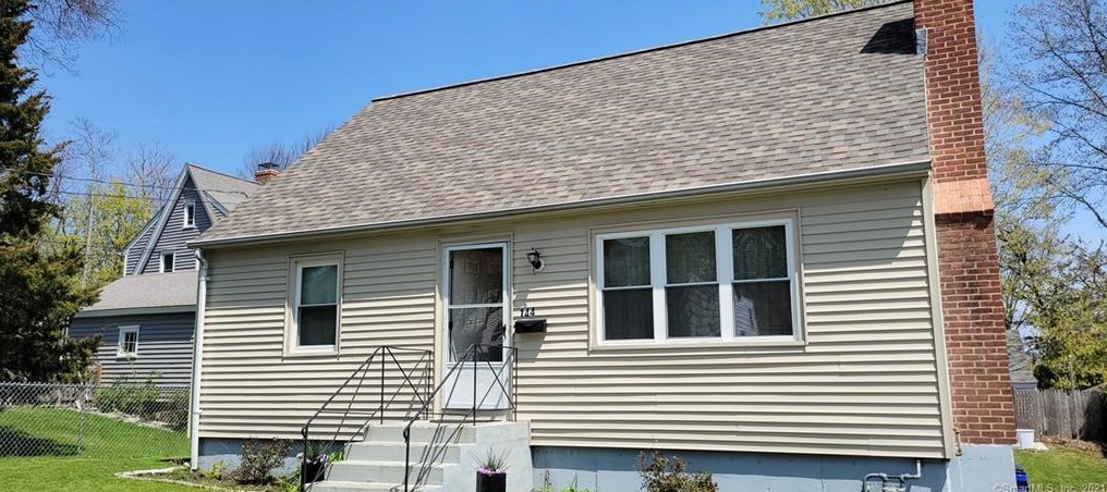 144 Black Rock Ave, Fairfield CT  06824-4664 exterior