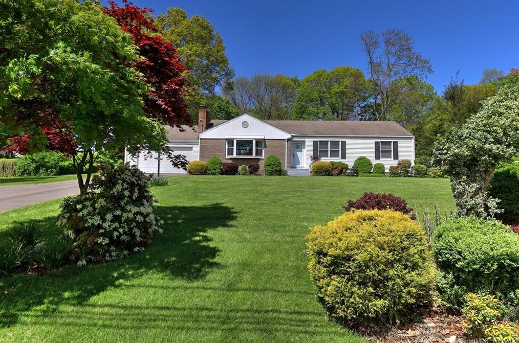 454 Ridge Rd, Orange CT  06477-2828 exterior