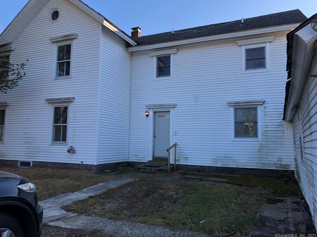 20 Norwich Rd, Quaker Hill, CT 06375