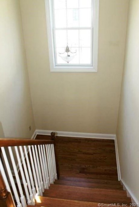5 Ardi Ct, Sandy Hook CT  06482 exterior