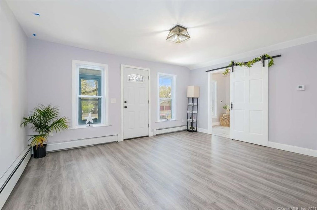 201 Elm Hill Rd, Vernon CT  06066-5213 exterior