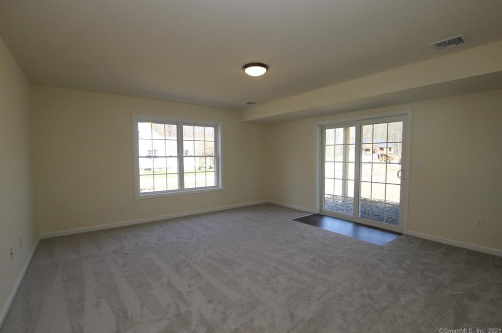 4 Saw Mill Rd, Danbury CT  06810-5141 exterior