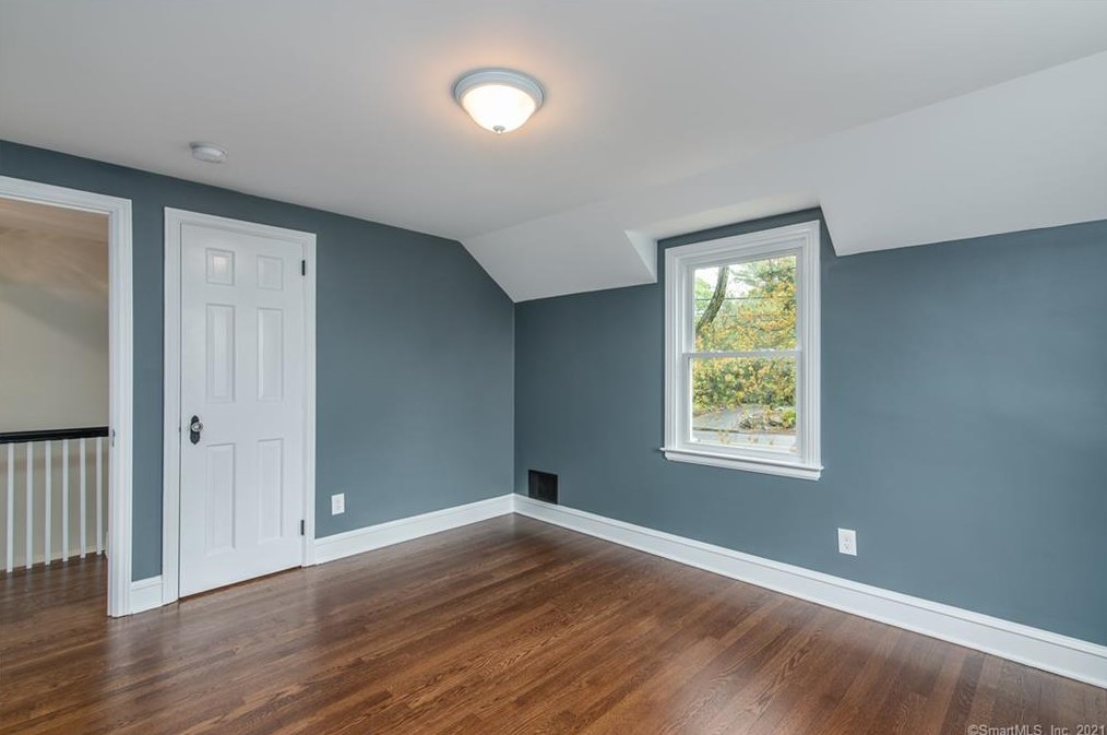 932 Ridge Rd, Hartford CT  06109-2855 exterior