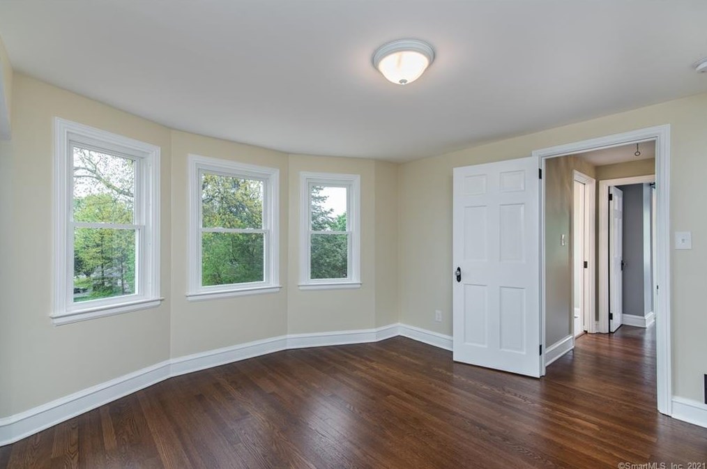 932 Ridge Rd, Hartford CT  06109-2855 exterior