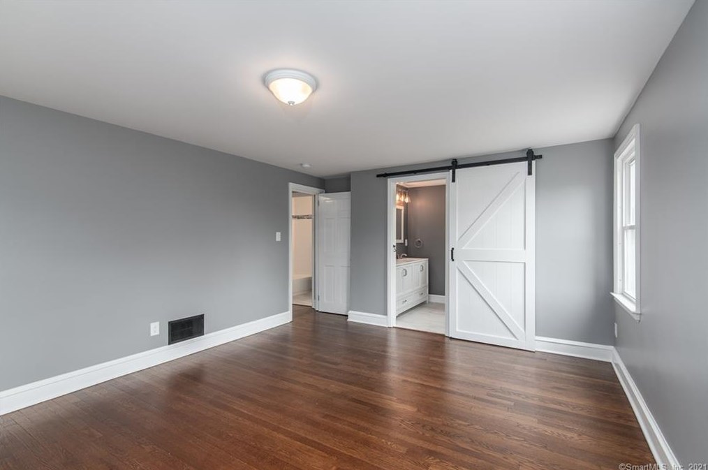 932 Ridge Rd, Hartford CT  06109-2855 exterior