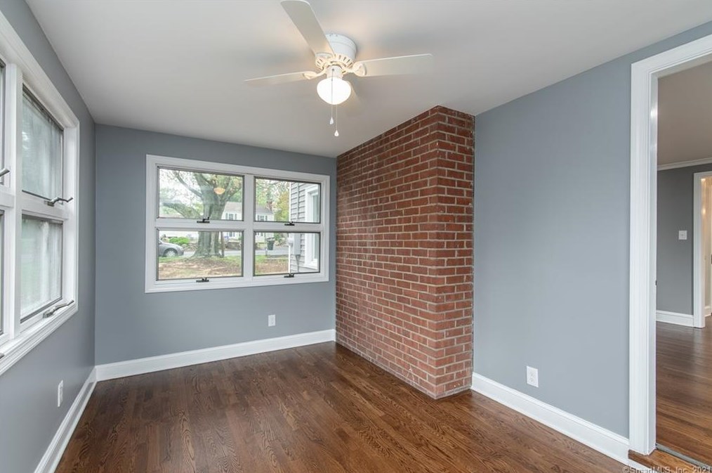 932 Ridge Rd, Hartford CT  06109-2855 exterior
