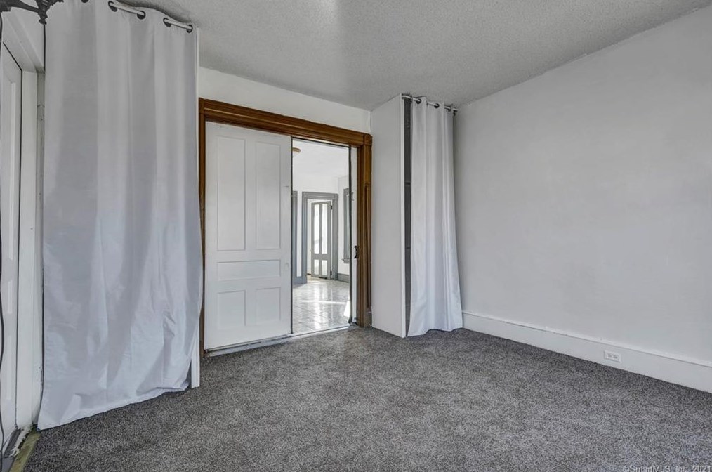 137 Blatchley Ave, New Haven CT 06513-3508 exterior