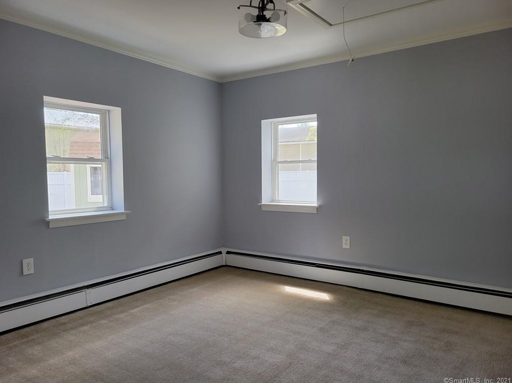 18 Elm St, Clinton CT  06413-2236 exterior