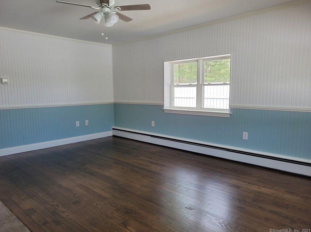18 Elm St, Clinton CT  06413-2236 exterior