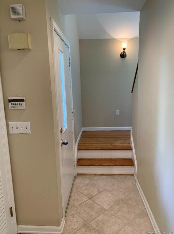 100 Forest St, New Haven CT  06518-2811 exterior