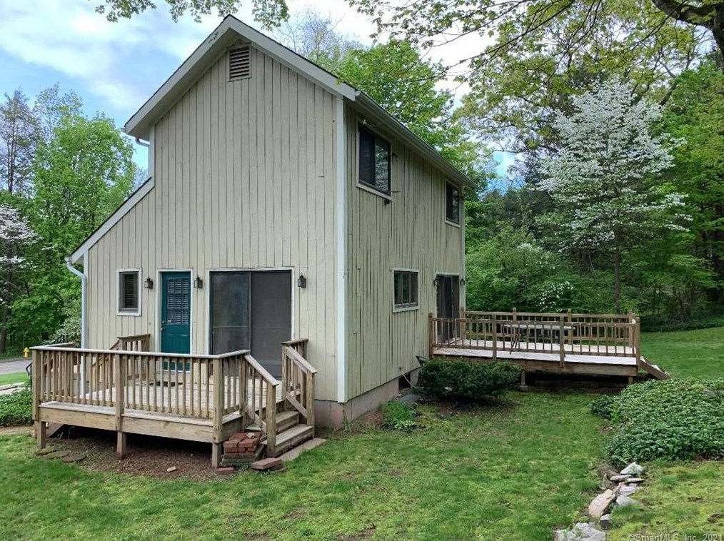 100 Forest St, New Haven CT  06518-2811 exterior