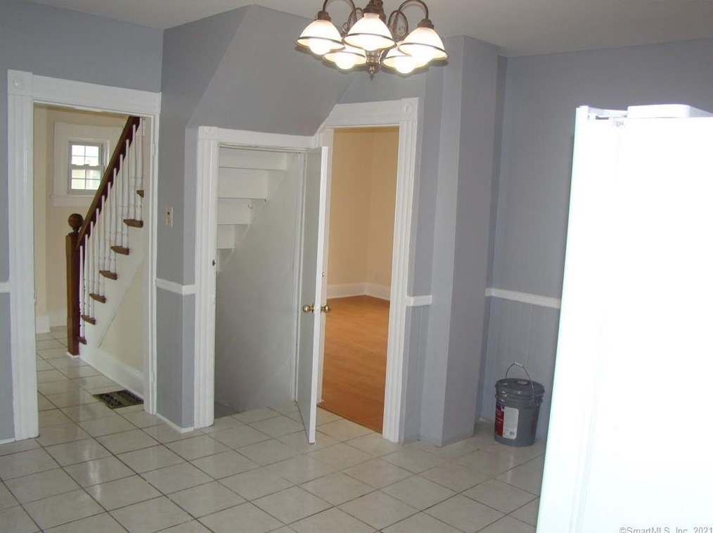 11 Webster St, Hartford CT 06111-5147 exterior