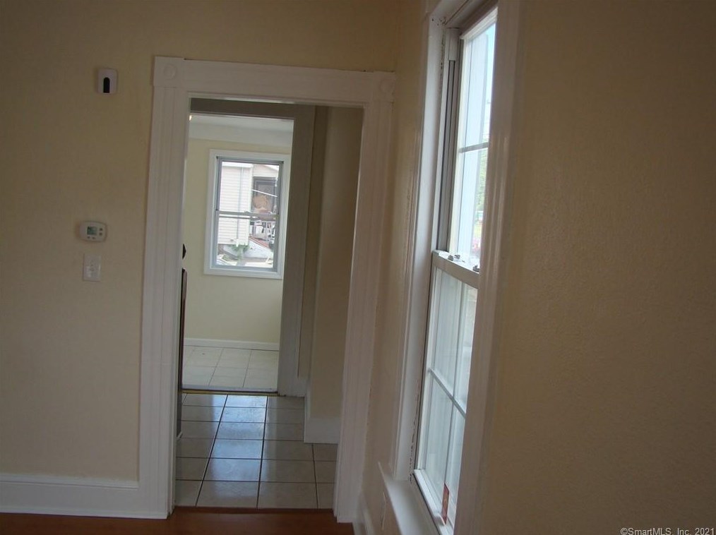 11 Webster St, Hartford CT 06111-5147 exterior