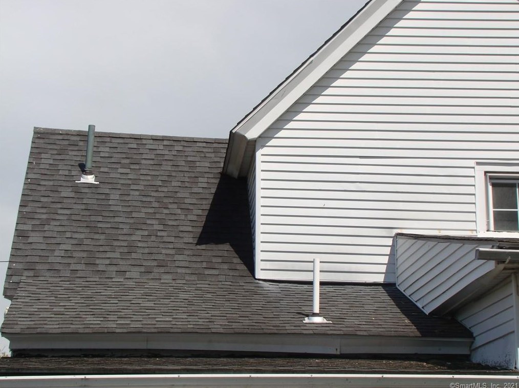 11 Webster St, Hartford CT 06111-5147 exterior