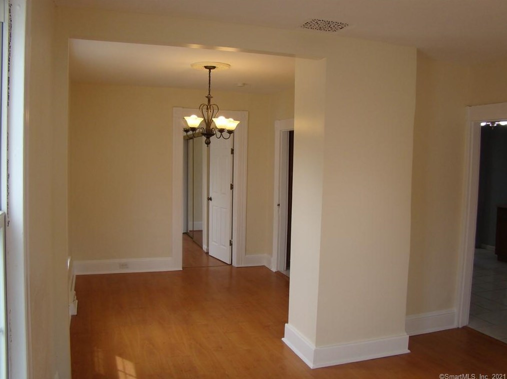 11 Webster St, Hartford CT 06111-5147 exterior