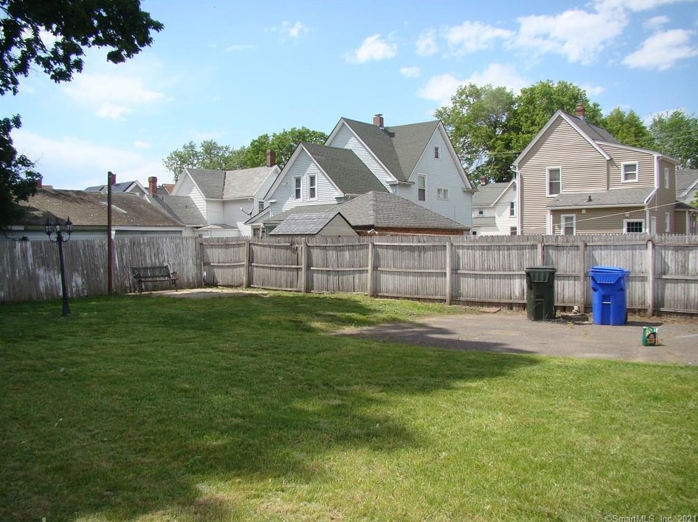 11 Webster St, Hartford CT 06111-5147 exterior