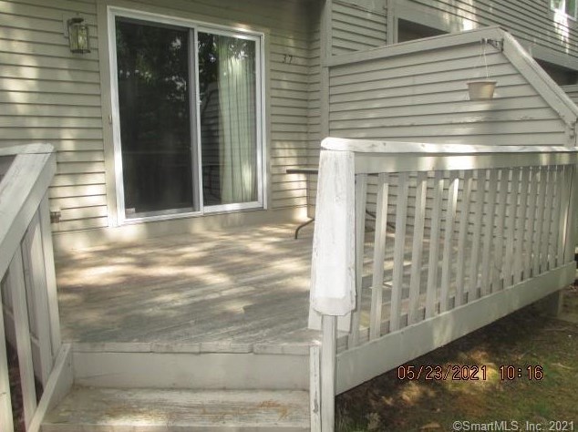 882 Colony Rd, Meriden CT  06450-2353 exterior