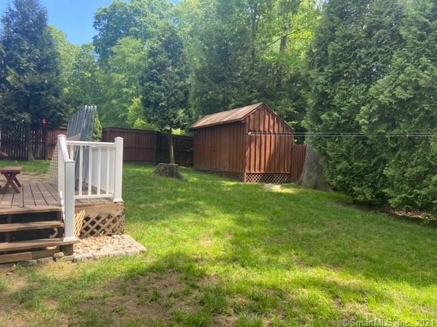 9 Impala Dr, Chestnut Hill CT  06226-1107 exterior