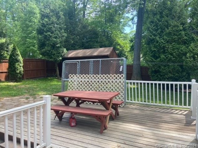 9 Impala Dr, Chestnut Hill CT  06226-1107 exterior